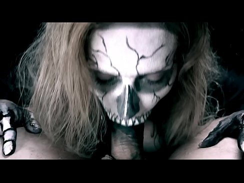 ❤️ Demon cailín sucking coileach lena béal dubh agus shlogtha cum. ❤️ Porn ag ga.dreamypassionatespotlight.ru ❌❤